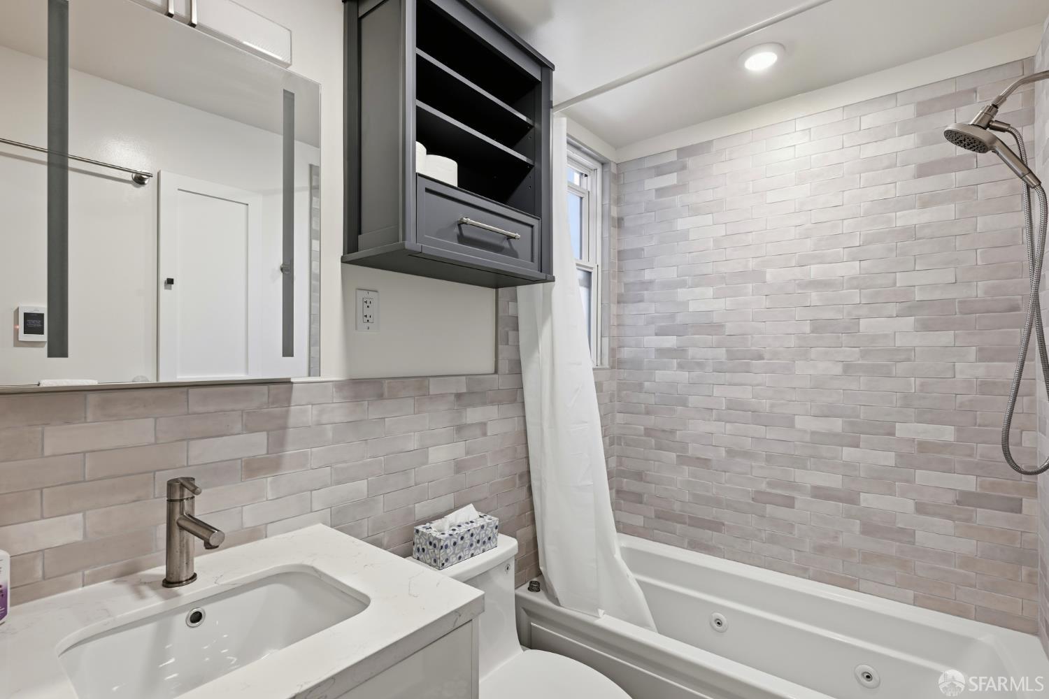 44 San Antonio Place