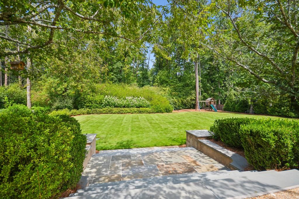 251 Pineland Road NW
