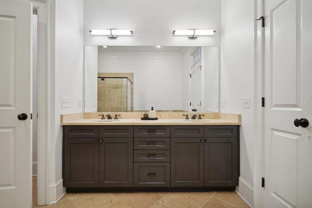 58 Sheridan Drive Unit 16