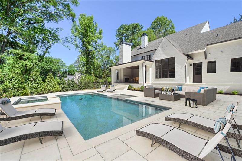 3044 Howell Mill Road NW
