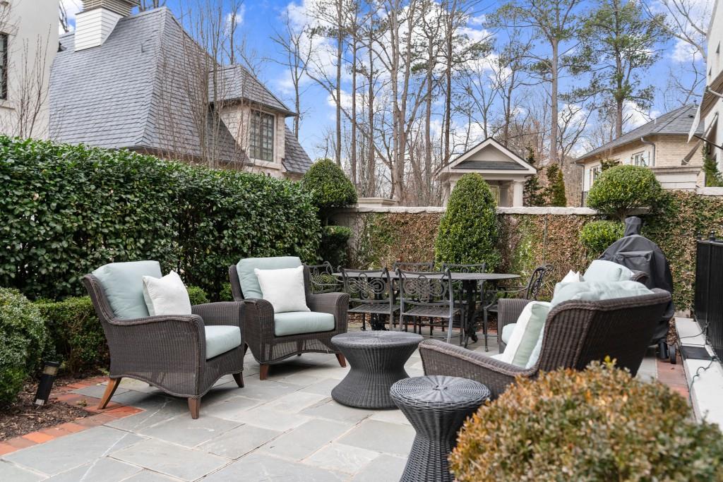 218 Calypso Circle