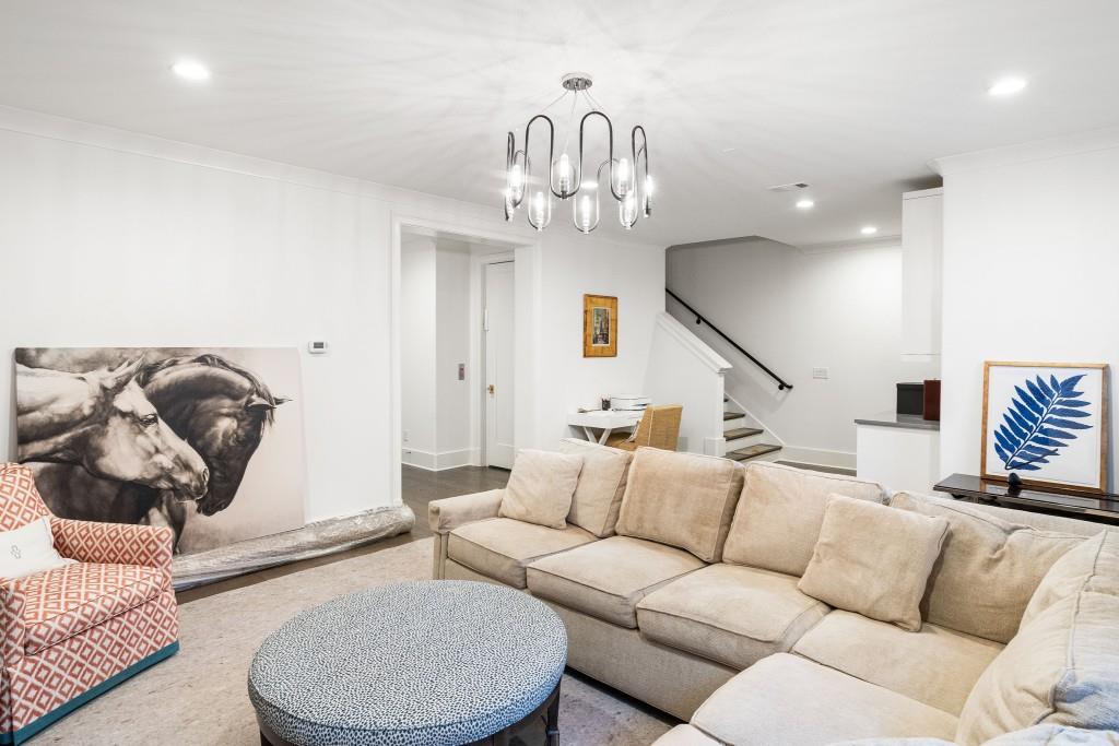 218 Calypso Circle