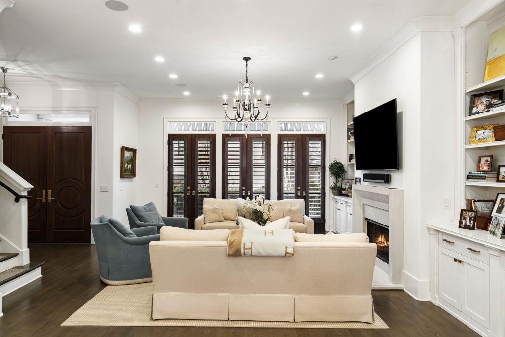 218 Calypso Circle