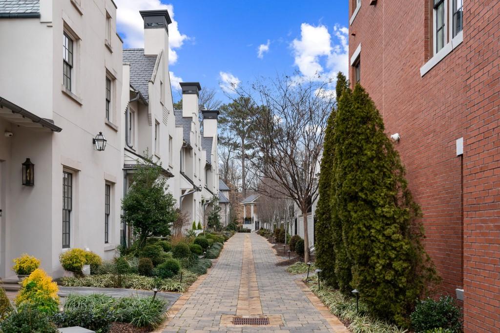 218 Calypso Circle