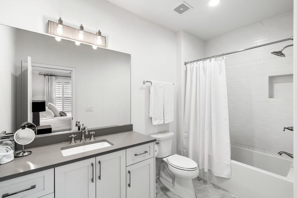 218 Calypso Circle