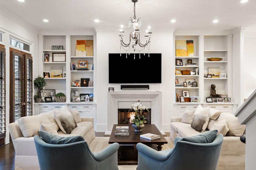218 Calypso Circle
