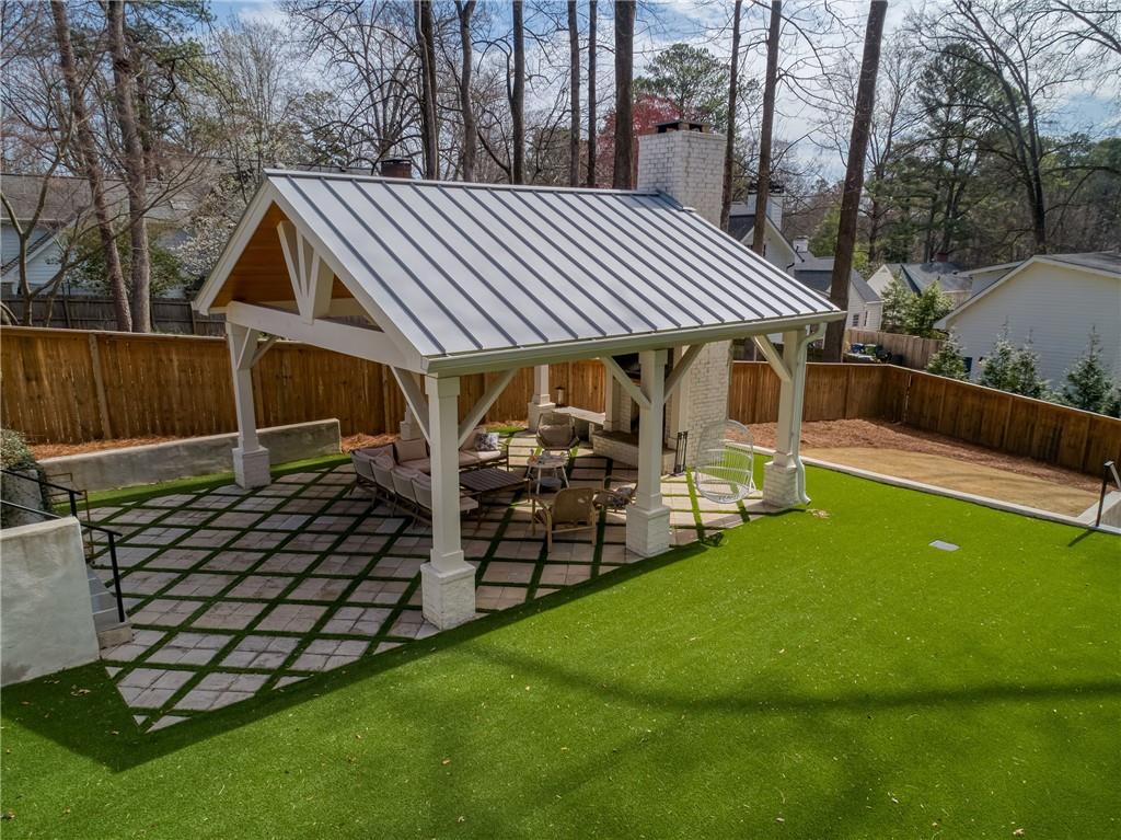 3125 Peachtree Drive NE