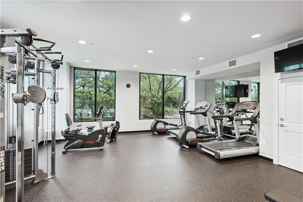 2828 Peachtree Road NW Unit 1701