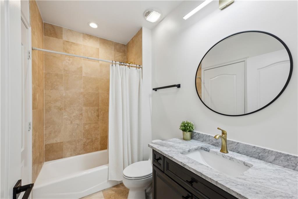 2828 Peachtree Road NW Unit 1701