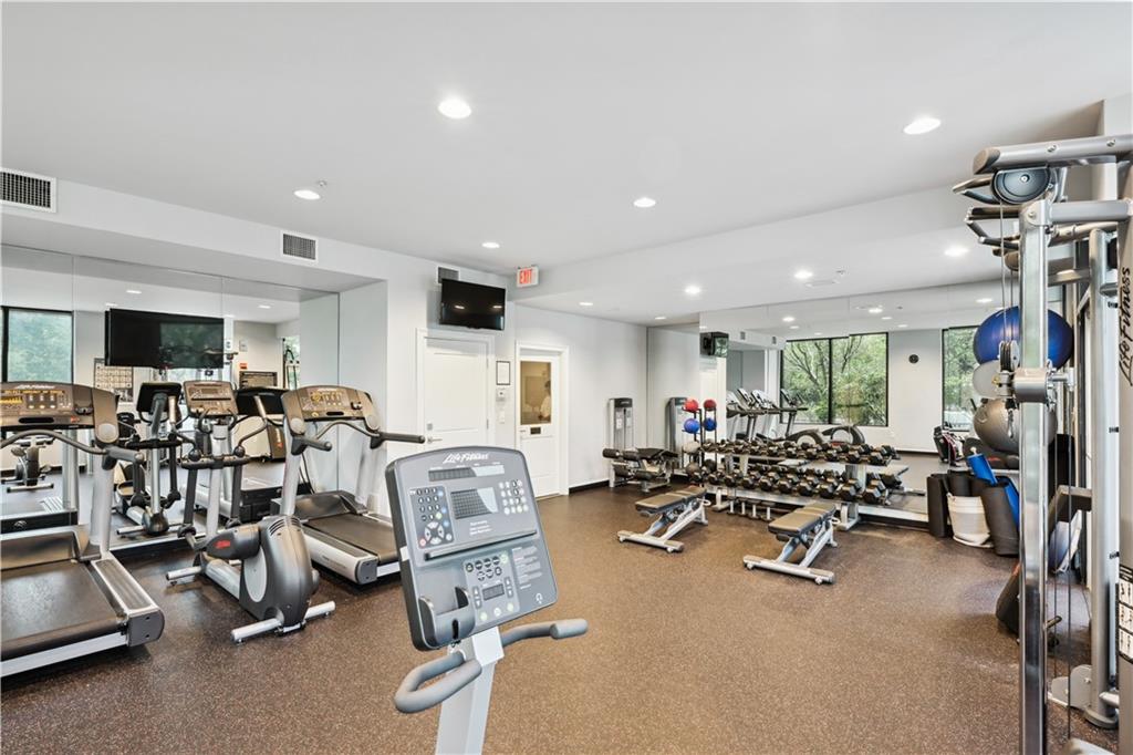 2828 Peachtree Road NW Unit 1701