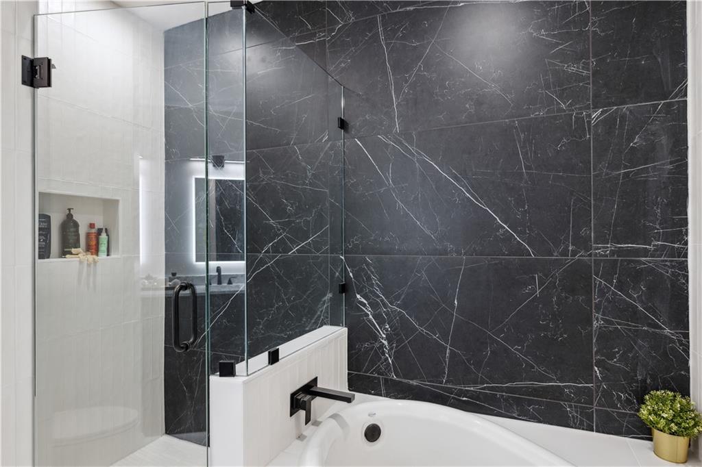 2828 Peachtree Road NW Unit 1701