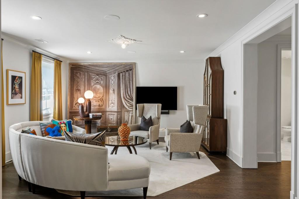 210 Calypso Circle