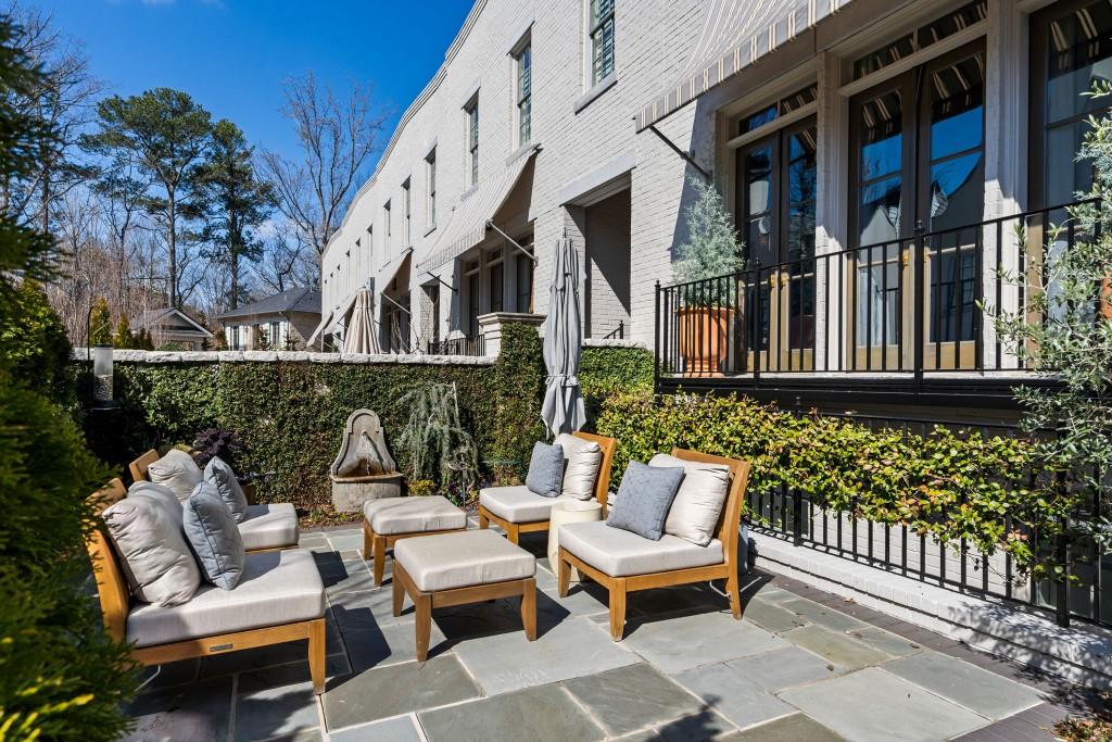 210 Calypso Circle