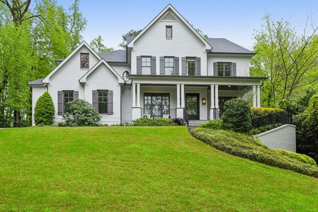 369 Pinecrest Road NE