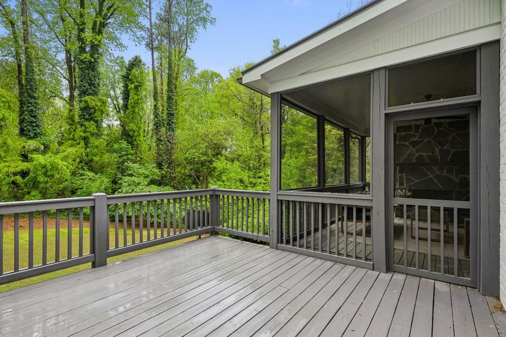 369 Pinecrest Road NE