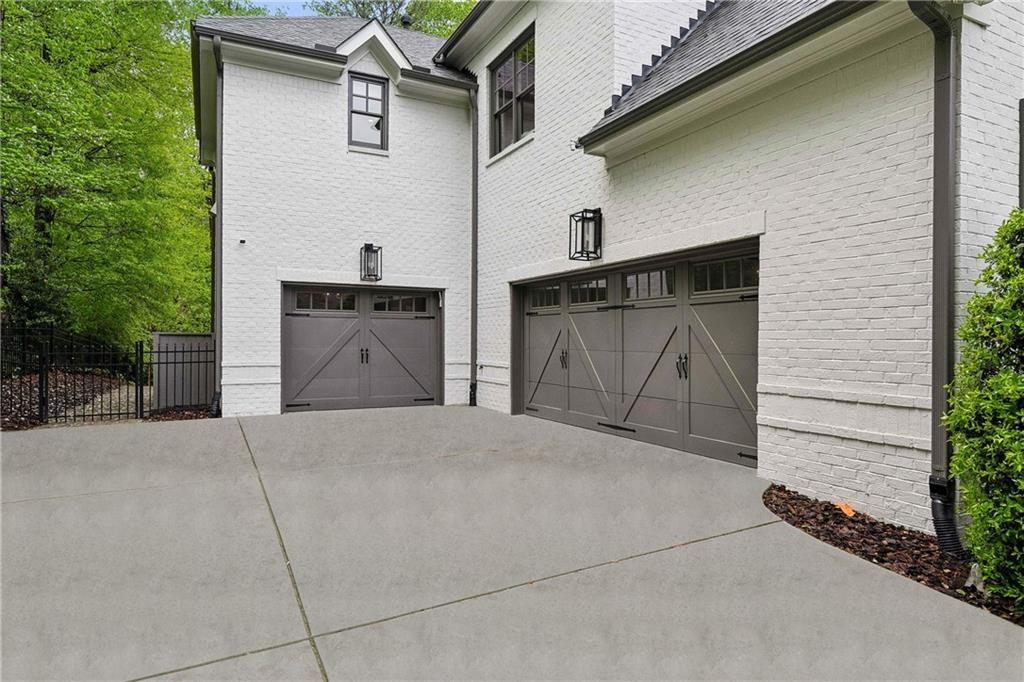 369 Pinecrest Road NE