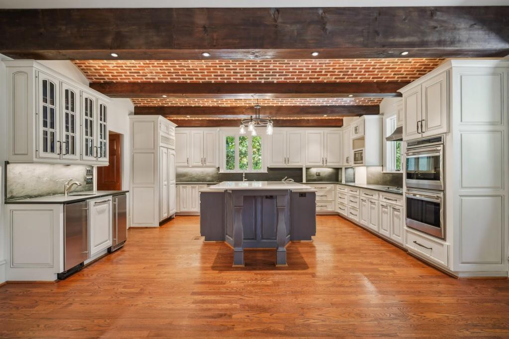 973 Peachtree Battle Avenue