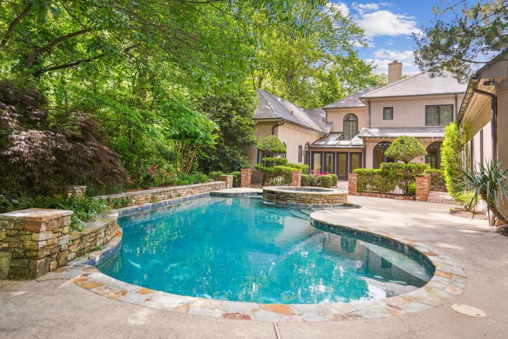 973 Peachtree Battle Avenue