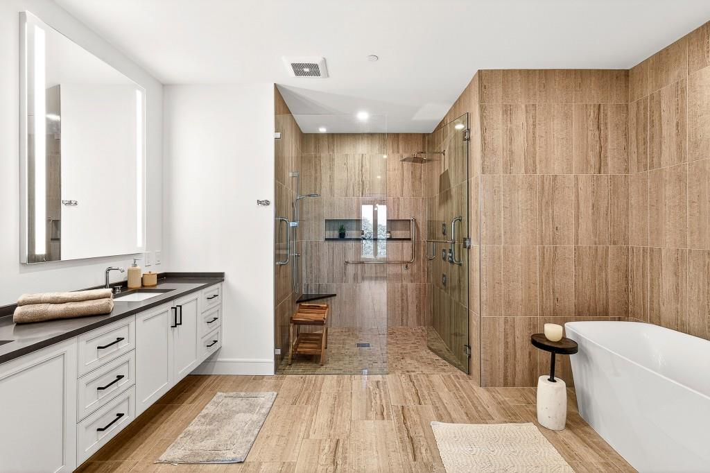 2520 Peachtree Road Unit 703