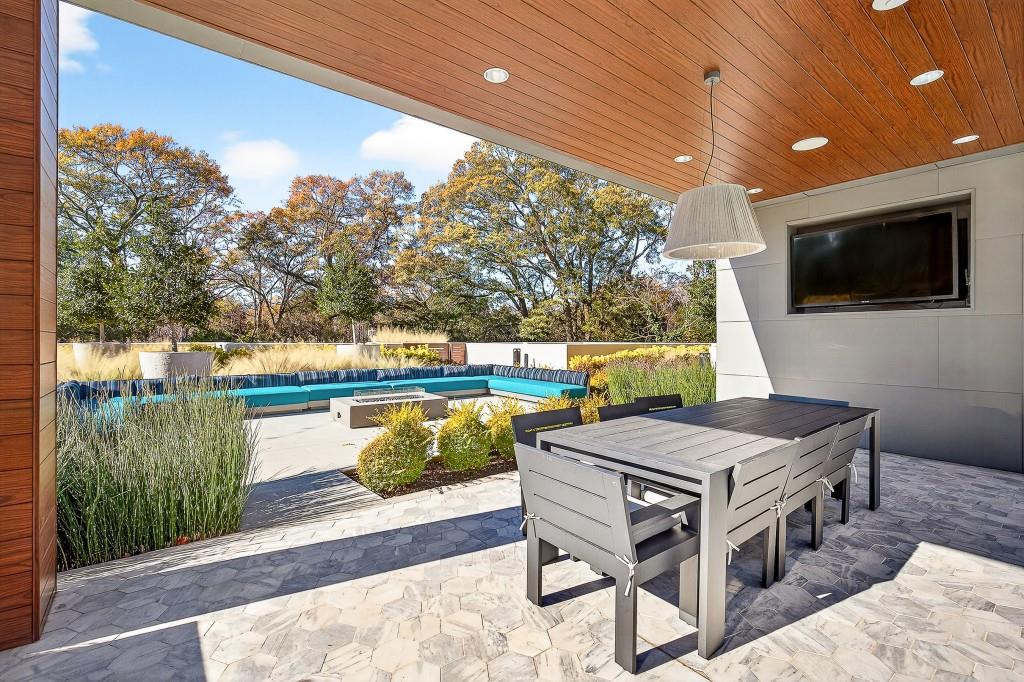 2520 Peachtree Road Unit 703
