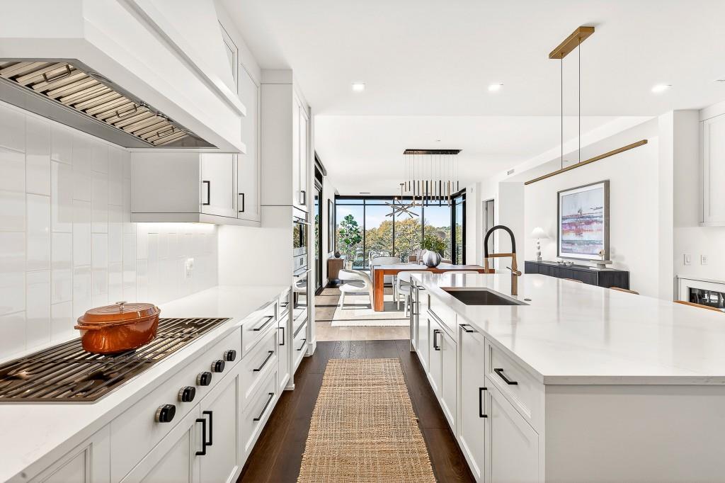 2520 Peachtree Road Unit 703