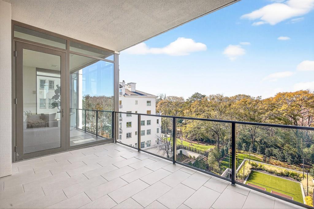2520 Peachtree Road Unit 703