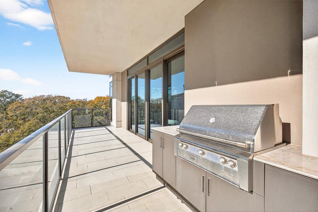 2520 Peachtree Road Unit 703