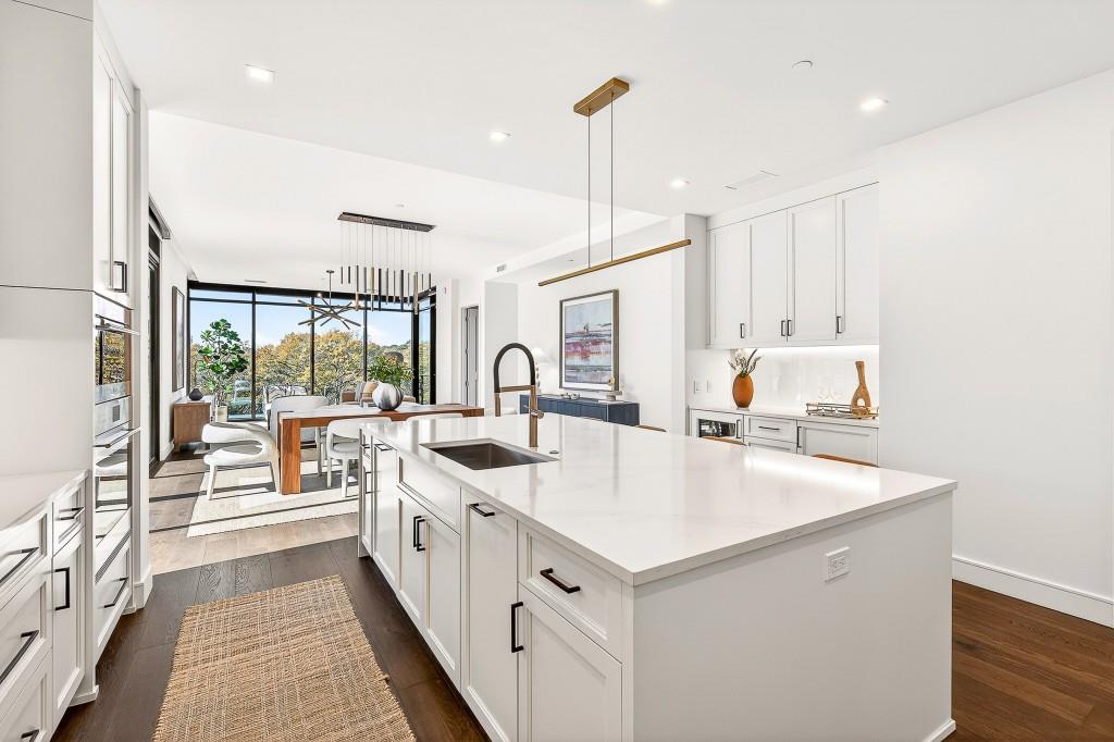 2520 Peachtree Road Unit 703