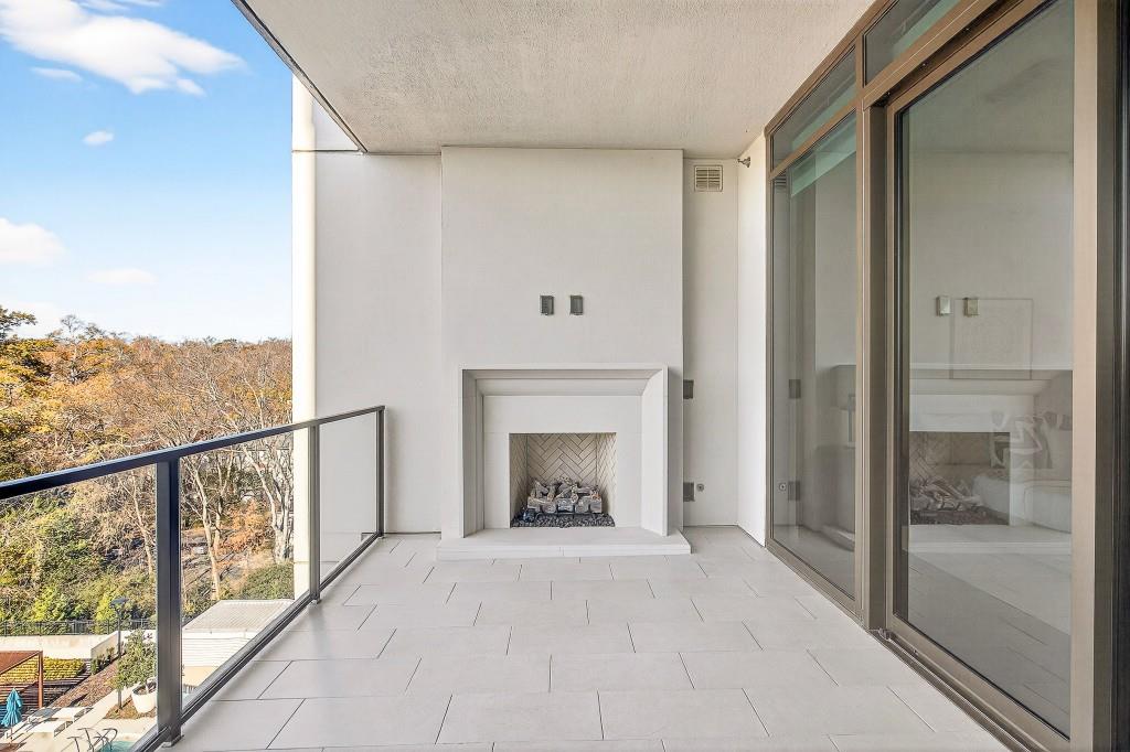 2520 Peachtree Road Unit 703