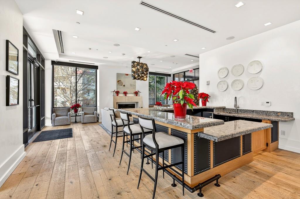 2520 Peachtree Road Unit 703