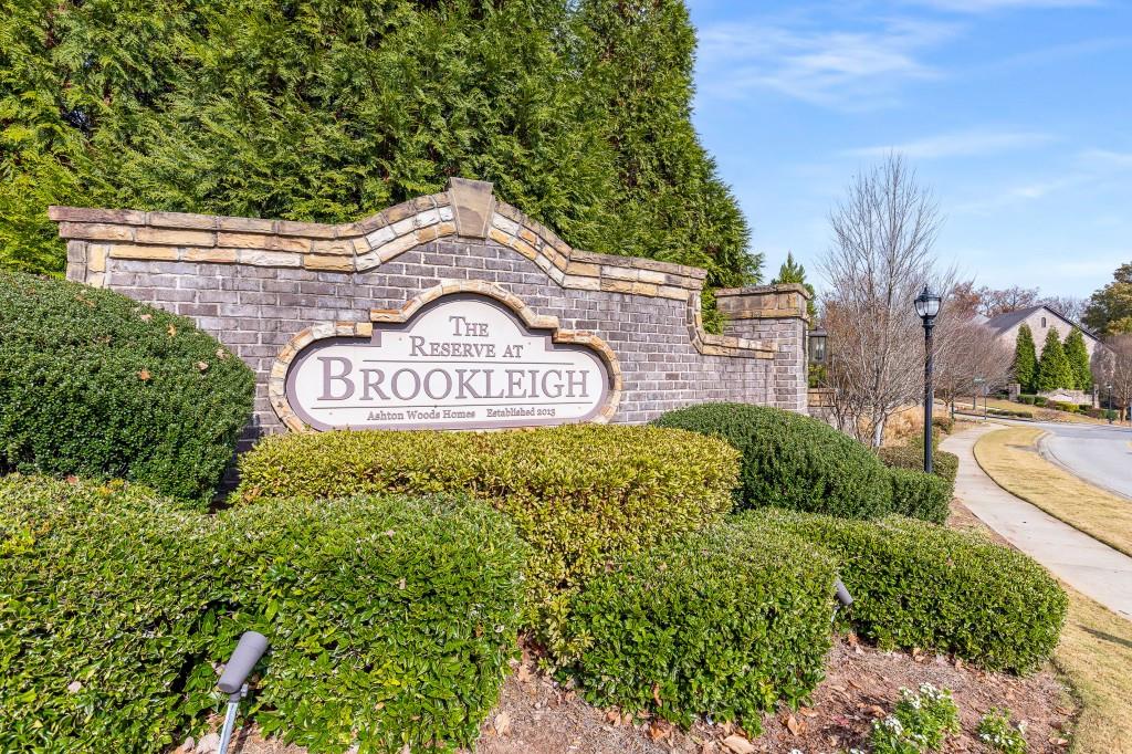 3634 Brookleigh Lane NE