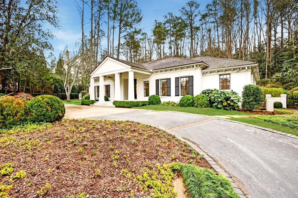 328 King Road NW