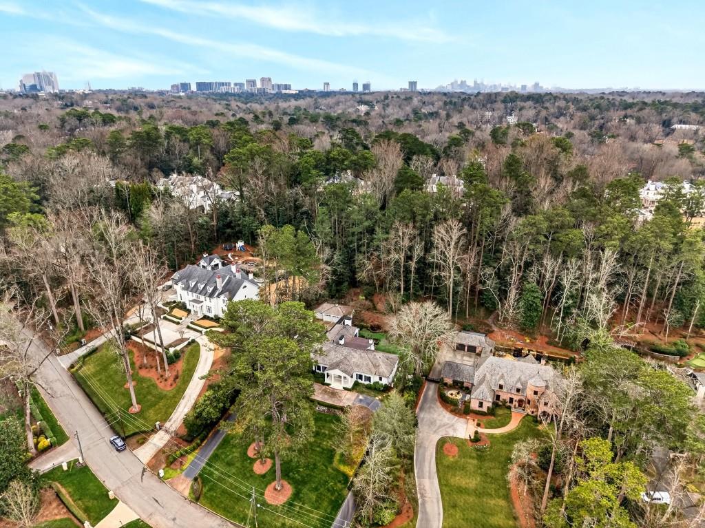 328 King Road NW