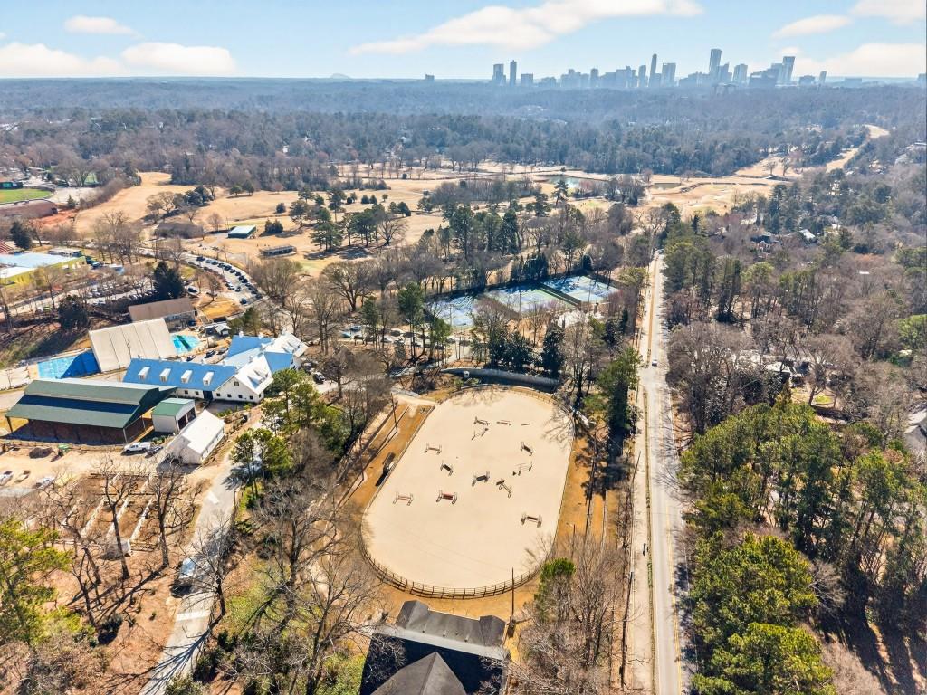 410 Hillside Drive NW