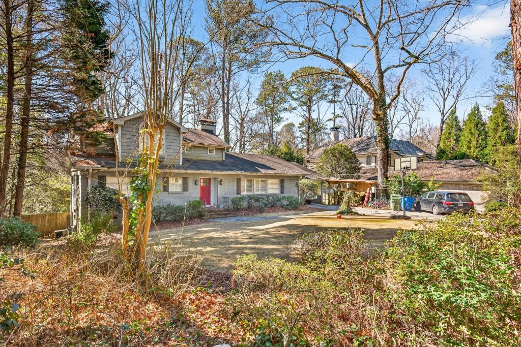 410 Hillside Drive NW