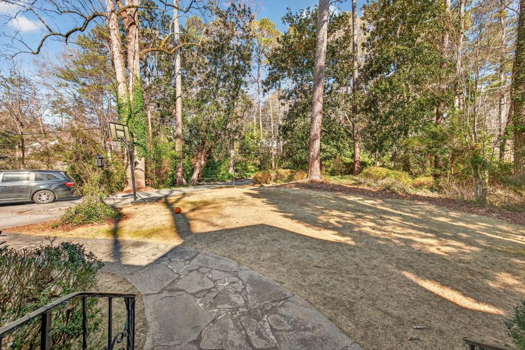 410 Hillside Drive NW
