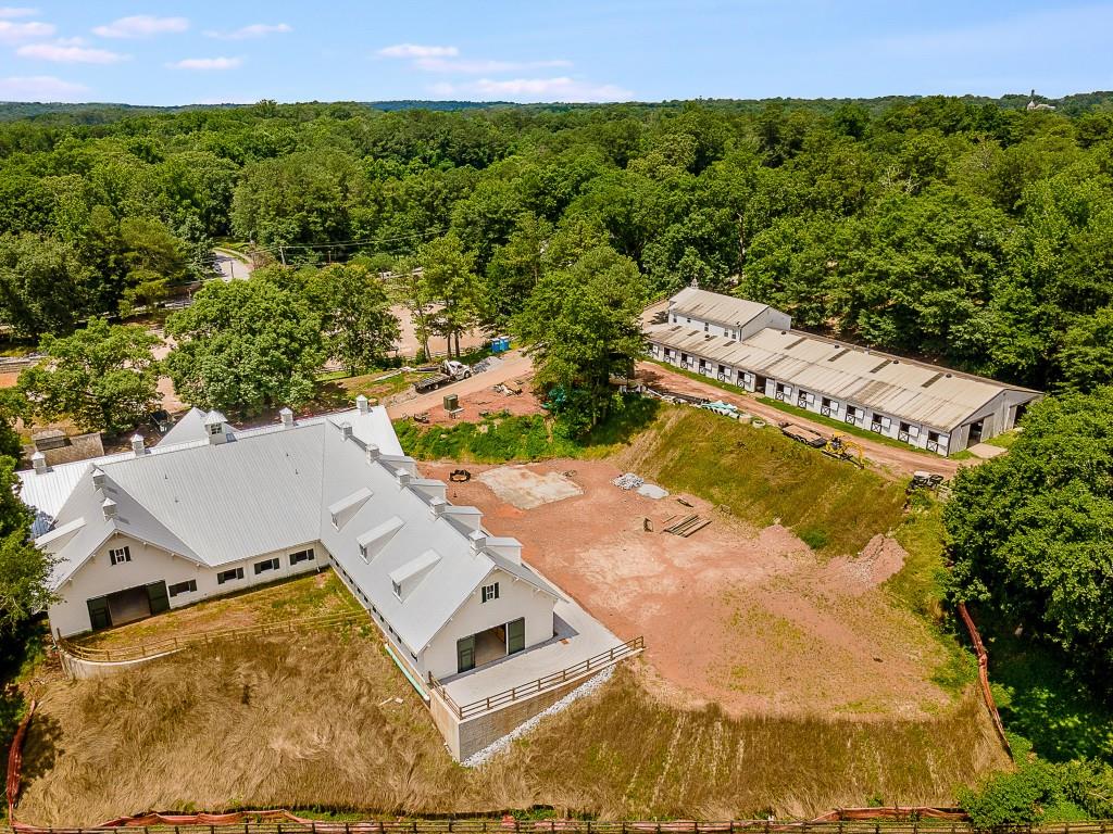 410 Hillside Drive NW