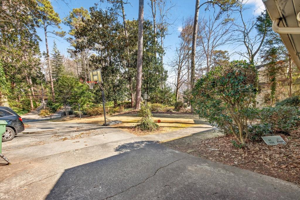 410 Hillside Drive NW