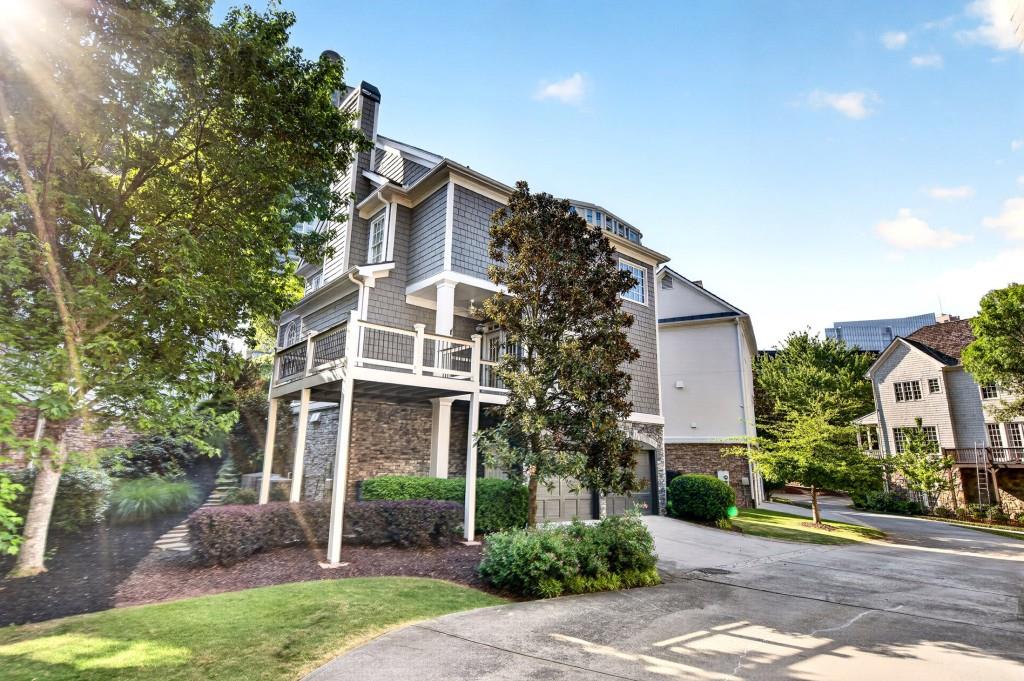 16 Conifer Circle NE