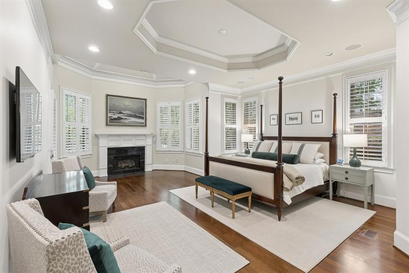 4966 Long Island Drive