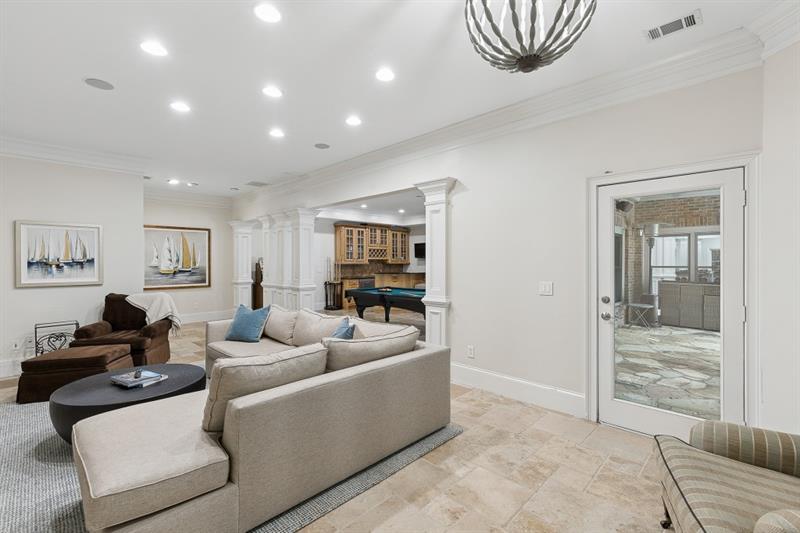 4966 Long Island Drive