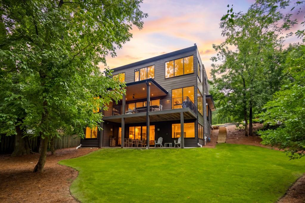 2460 Howell Mill Road NW
