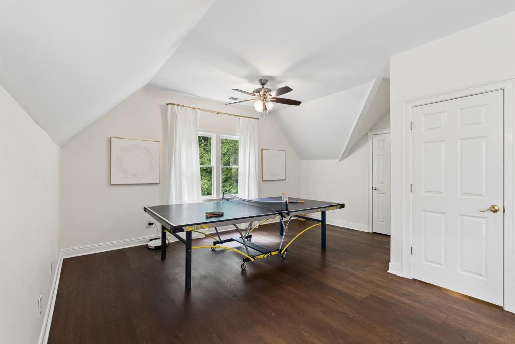 553 Bryn Mawr Lane NW