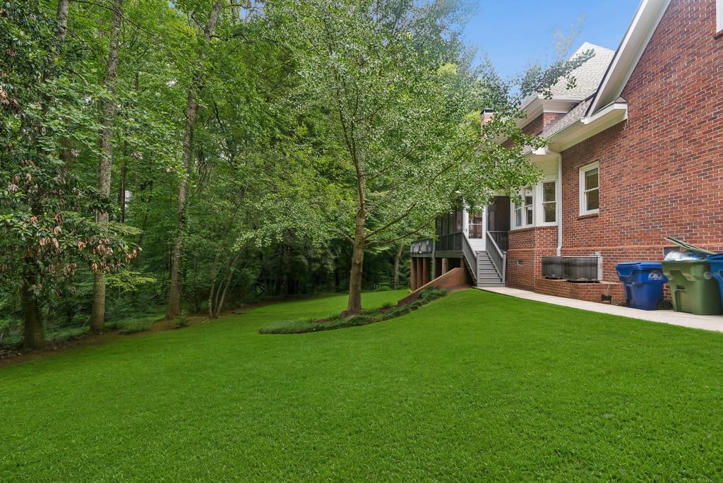 553 Bryn Mawr Lane NW
