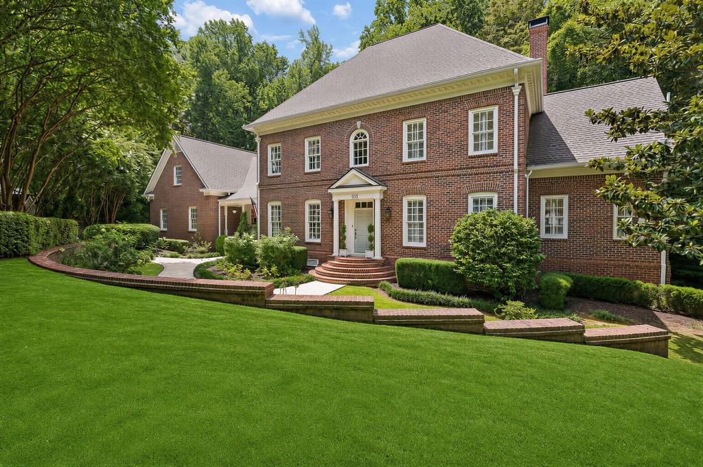 553 Bryn Mawr Lane NW