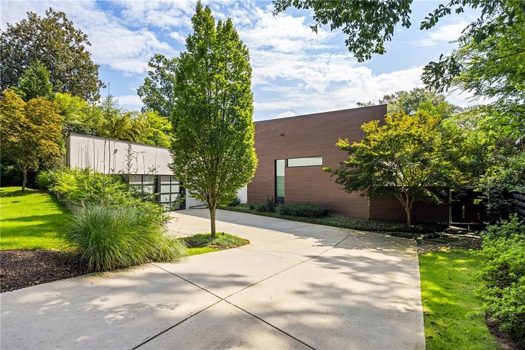 229 Little John Trail NE