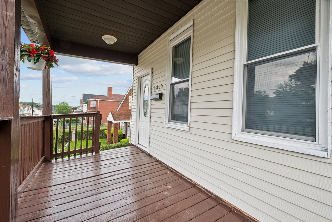 1305 Soles St