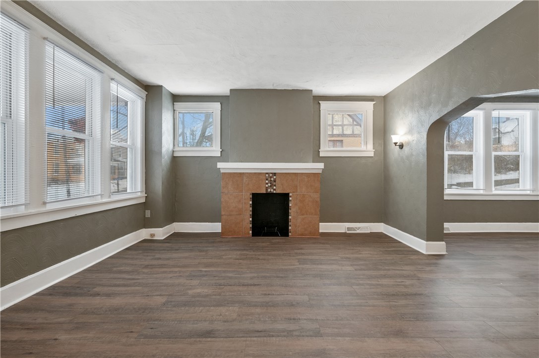 3314 Versailles Ave