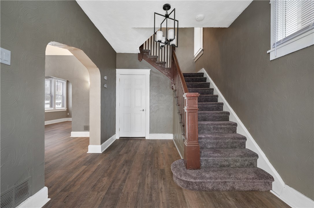 3314 Versailles Ave