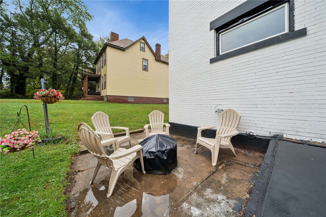 1409 Centennial St